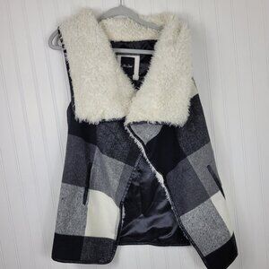 Me Jane Plaid & Faux Fur Vest, Polyester/Wool Blend SZ Medium